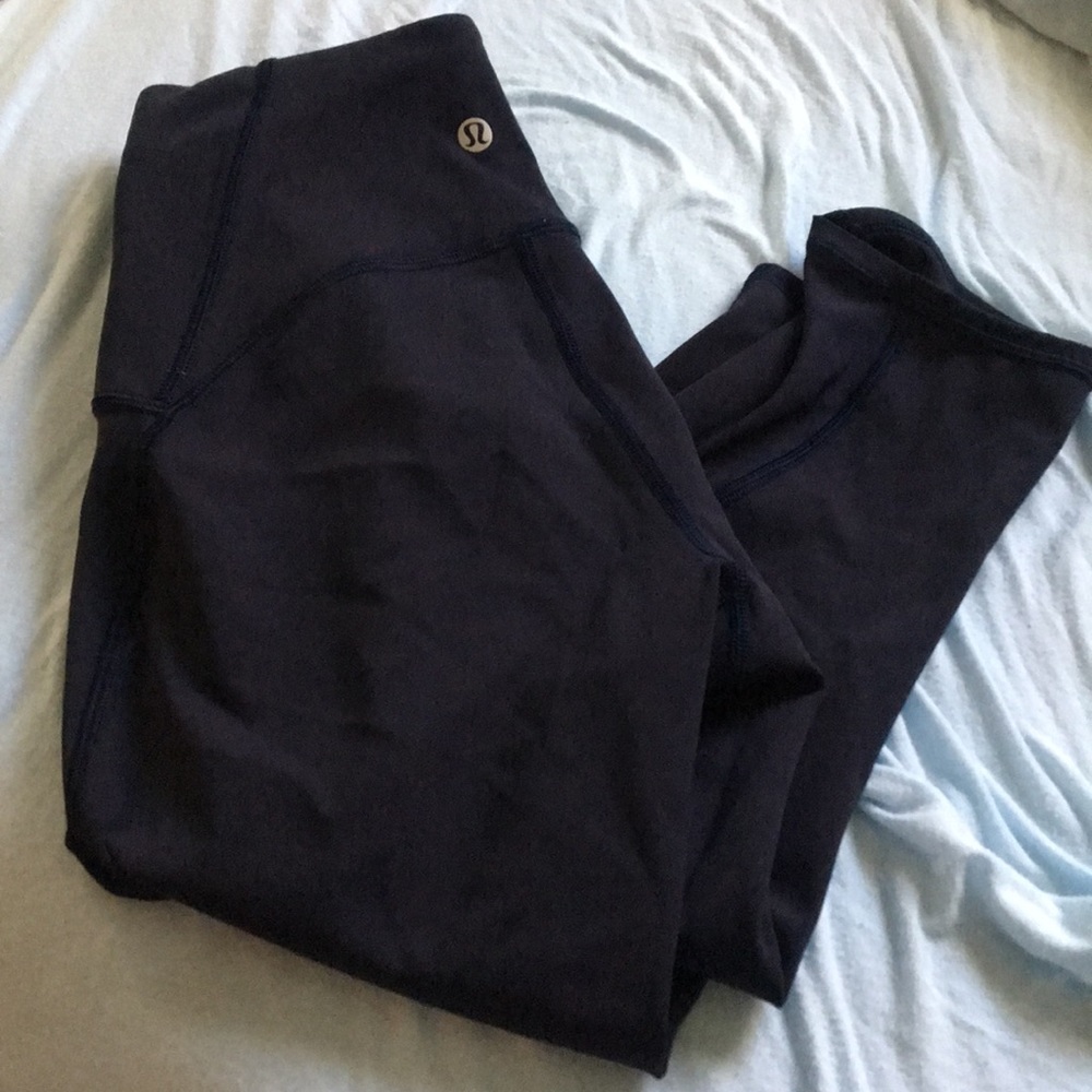 Lululemon Cropped Navy Blue Leggings